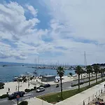 Appartamento Marinaview Center
