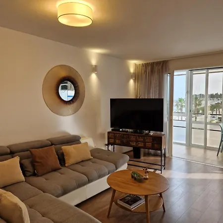 Appartamento Marinaview Center